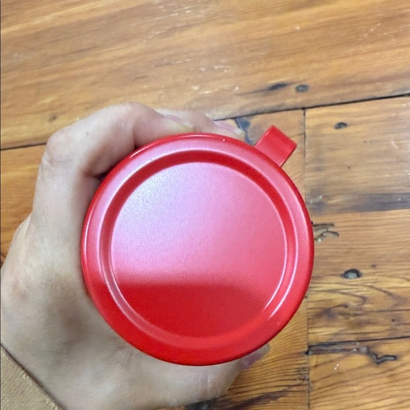 Red Travel Mug with Dominican Republic Design - Picture 5 of 6